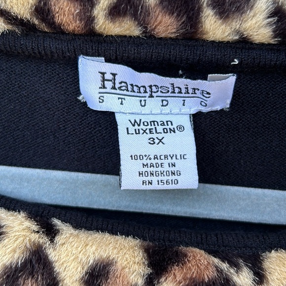 Hampshire Studio Plus Black Shirt with Faux Leopard Cowl Neck Size 3X - Picture 3 of 4